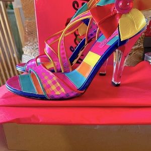 SOLD

VINTAGE Betsey Johnson / BETSEYVILLE ! Shoes 7 1/2 Pristine !